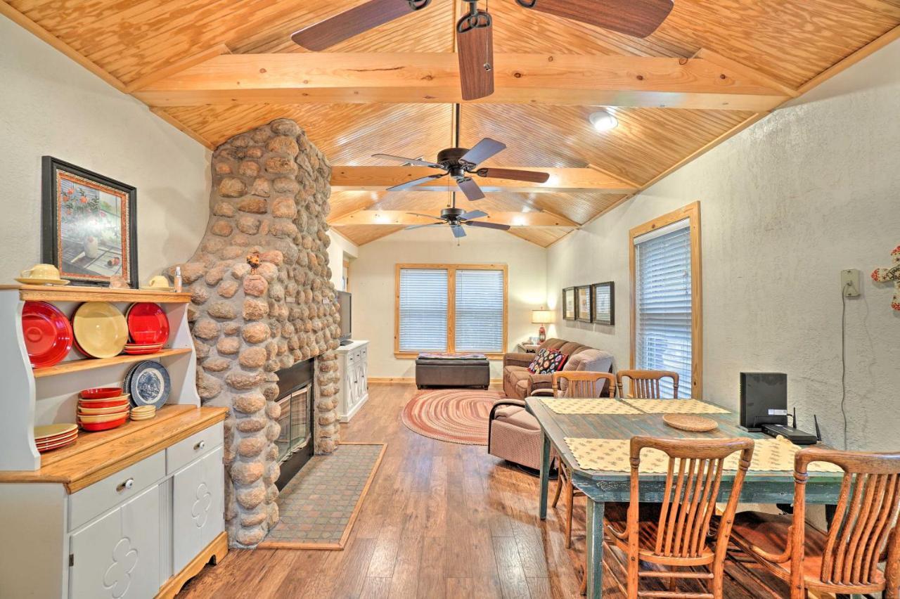 Charming Hilltop Cottage In Medicine Park! ภายนอก รูปภาพ