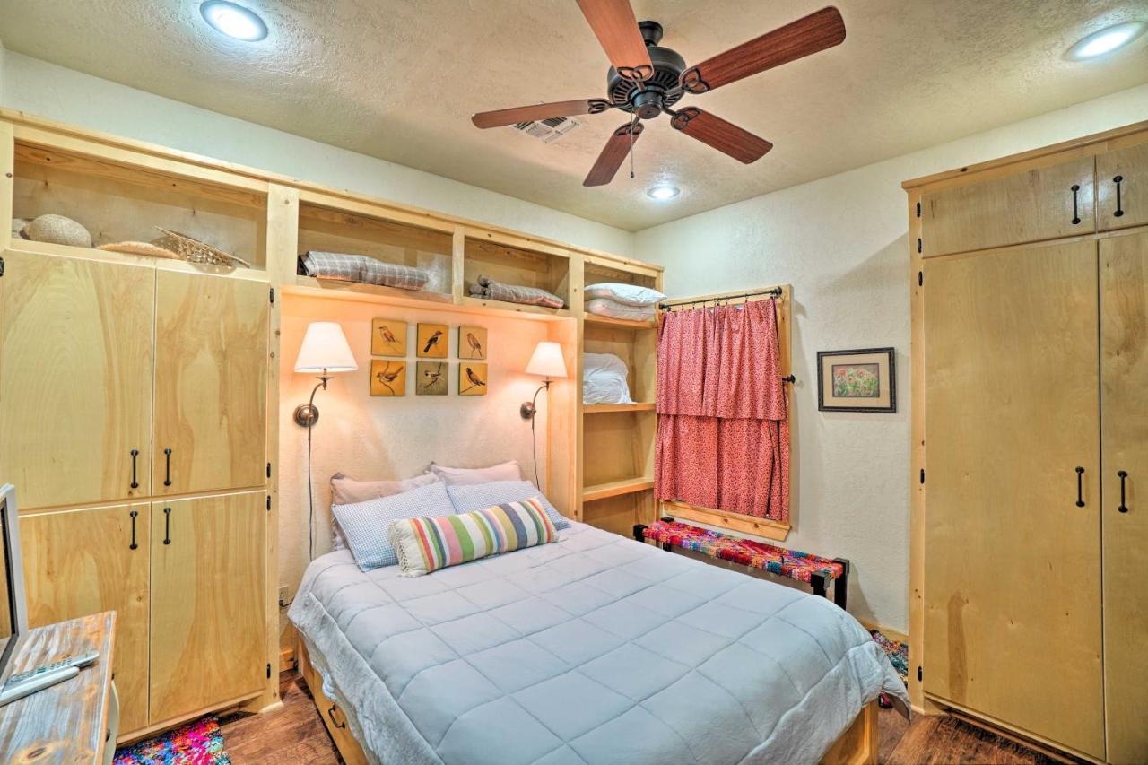 Charming Hilltop Cottage In Medicine Park! ภายนอก รูปภาพ